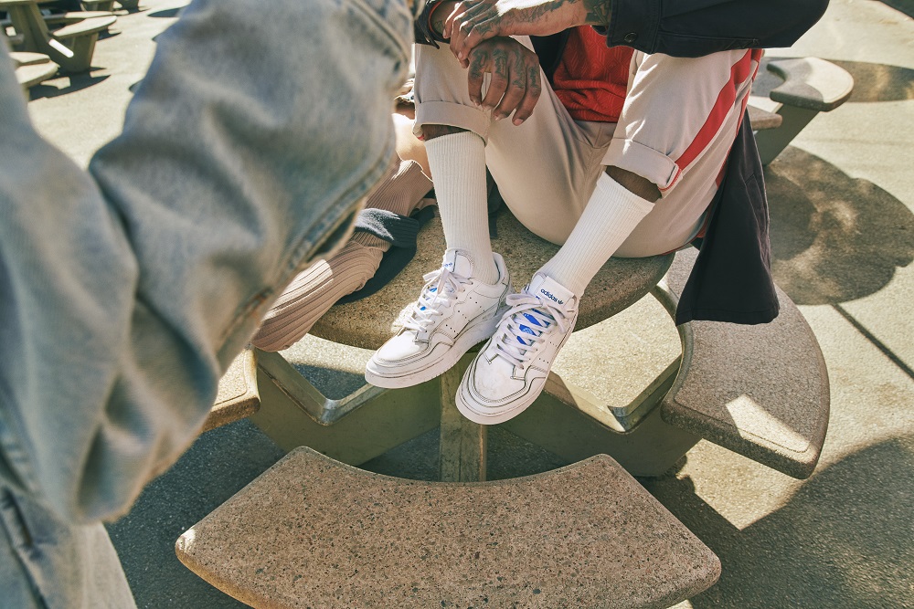 pr adidasoriginals ss20 hoc scpremiere ef5887 onfoot 1478 4000px