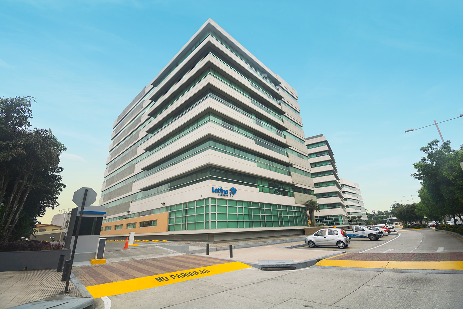 latina seguros