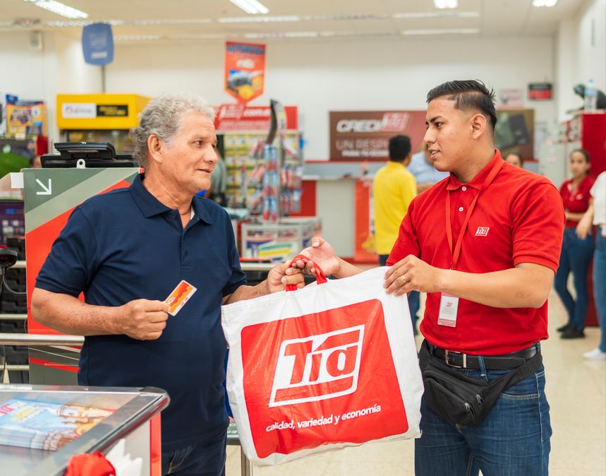 cliente con tarjeta mas