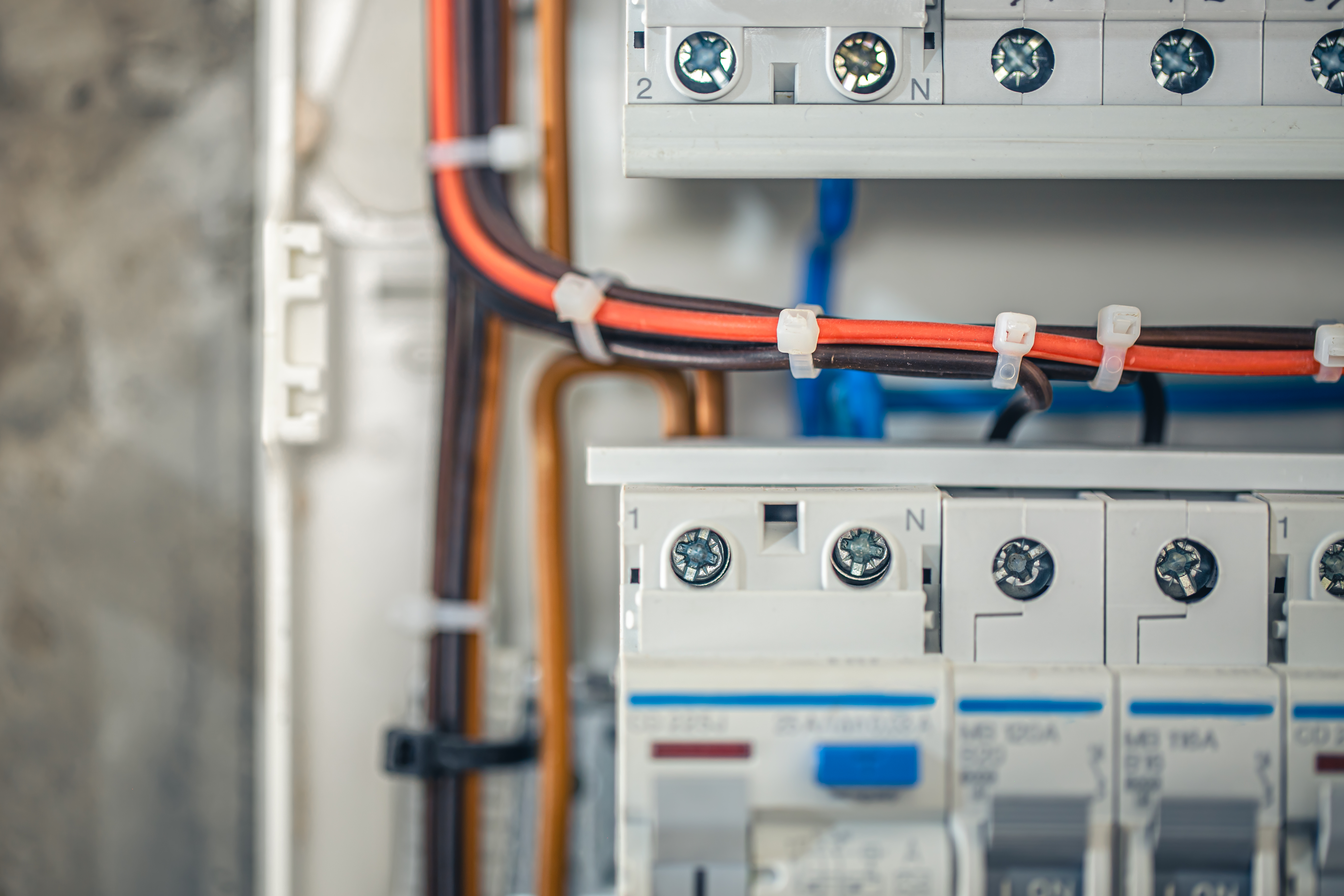 barra de alimentacion electrica
